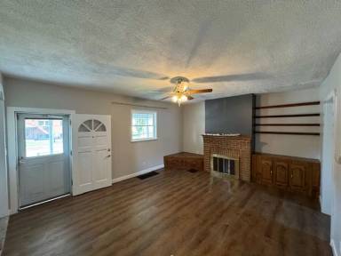 Main picture of 2175 Sullivant Ave
