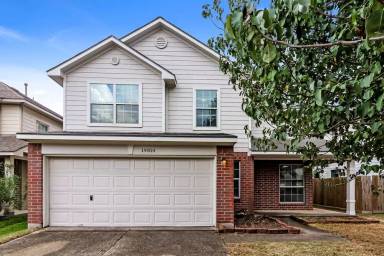 Main picture of 19814 Waterflower Dr