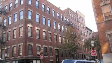 Main picture of 40 Revere St