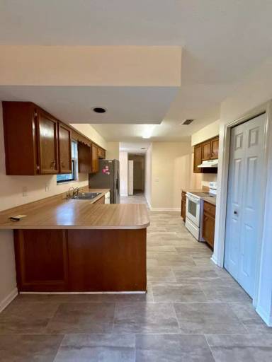 Main picture of 2042 Ashton St