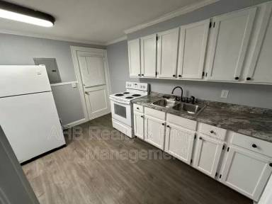 Main picture of 426 S Beaumont Ave