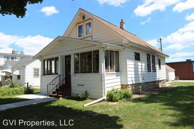 Main picture of 1928 S 75th St