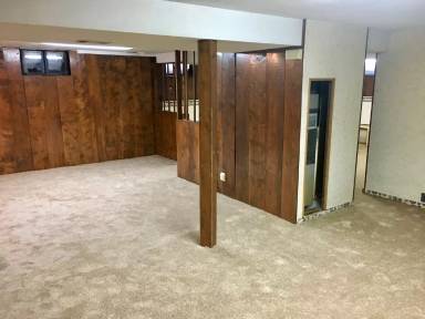 Main picture of 208 W Knights Rd