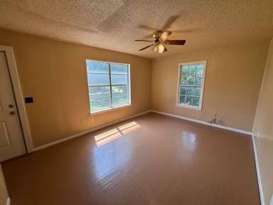 Main picture of 1205 E Avenue G