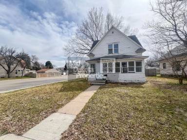 Main picture of 401 W 11th Ave