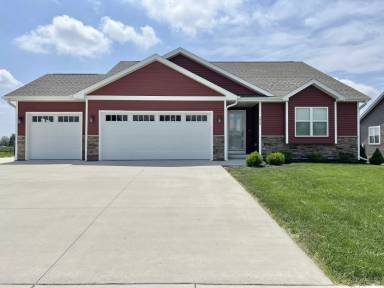 Main picture of 3834 Lucey St