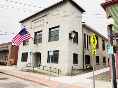 Main picture of 42 N Main St