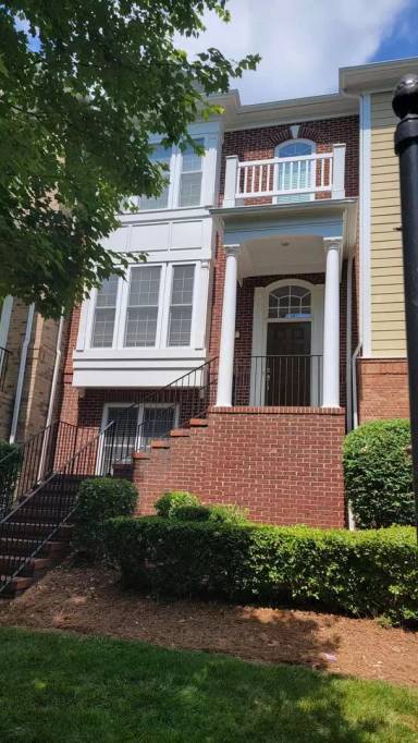 Main picture of 925 Lyndley Dr