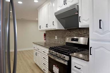 Main picture of 3854 Howe Ct
