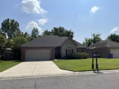 Main picture of 17086 Richmond Dr