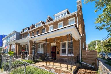Main picture of 1678 Montello Ave NE