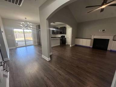 Main picture of 1544 Vandenberg Dr