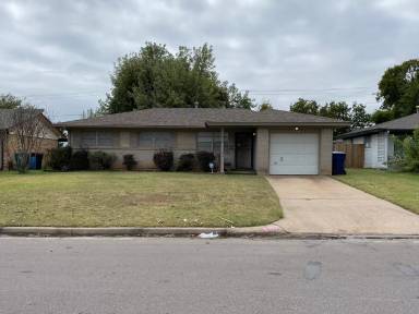 Main picture of 3332 SW 51st St