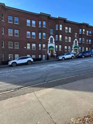 Main picture of 125 N 2nd Ave E