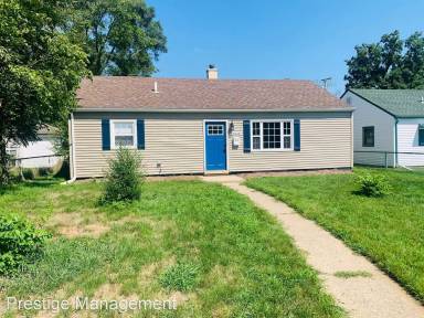 Main picture of 2445 Vermillion St