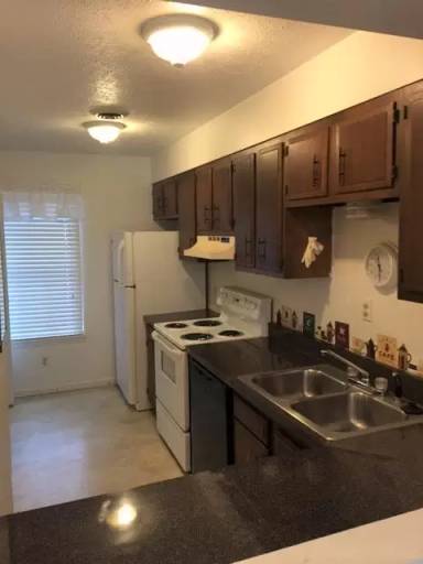 Main picture of 100 Hudson Avenue