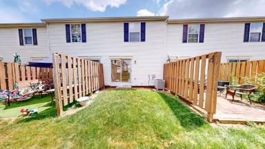 Main picture of 5067 Stoneybrook Blvd