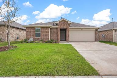 Main picture of 2421 Burleson Rd
