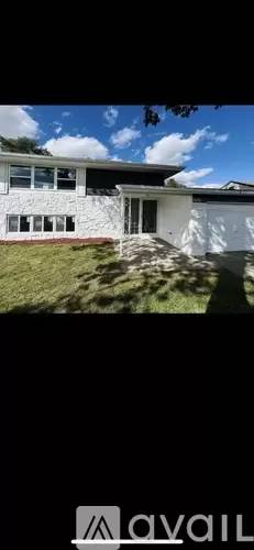 Main picture of 1650 W 21st Ave