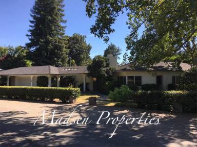 Main picture of 780 Sierra View Way