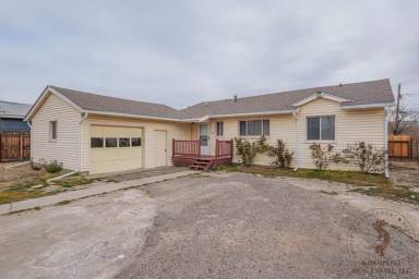 Main picture of 566 N 24th St