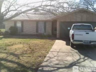 Main picture of 104 Loraine St
