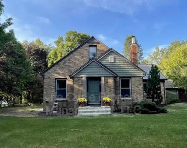 Main picture of 3501 Lake Dr SE