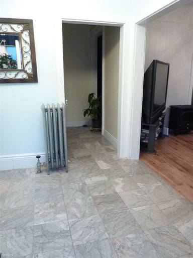 Main picture of 38 Newton St