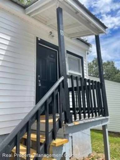 Main picture of 8 Circle Dr