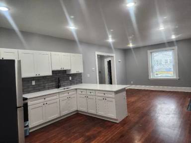 Main picture of 380 E Vernon Rd