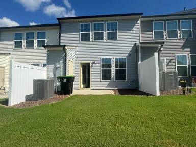 Main picture of 53 Bordeaux Dr