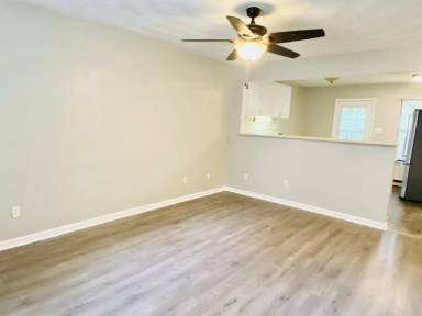 Main picture of 6343 Picadilly Sq