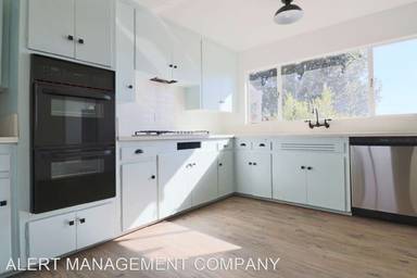 Main picture of 1650 W Los Angeles Ave