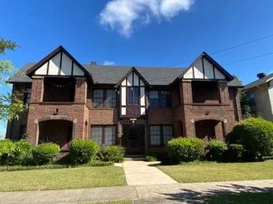 Main picture of 721 20th Ave