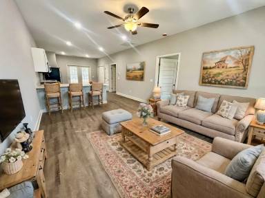 Main picture of 239 Firefly Ln