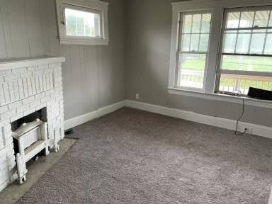 Main picture of 1035 E 140th St