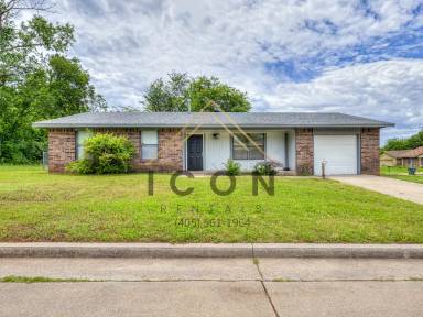 Main picture of 9530 NE 6th St