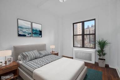 Main picture of 19 W 69th St