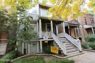 Main picture of 3527 N Hermitage Ave