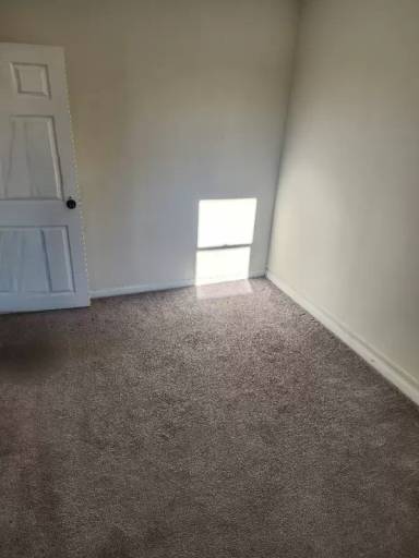 Main picture of 940 E Locust Ave