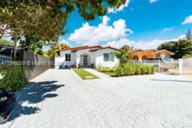 Main picture of 2039 SW 60th Ct