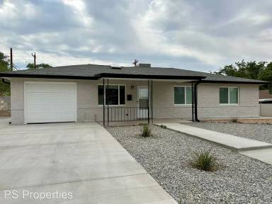 Main picture of 2008 Vermont St NE