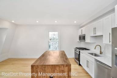 Main picture of 97 Moreland St