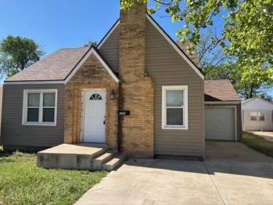 Main picture of 2421 26th St