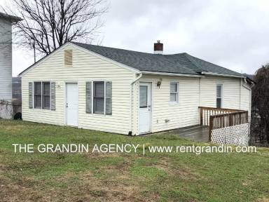 Main picture of 1611 Lawrence Ave SE