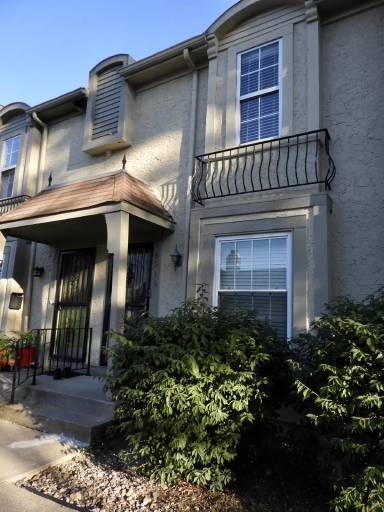 Main picture of 8316 Metcalf Ave