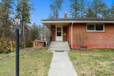 Main picture of 3825 E 18th Ave