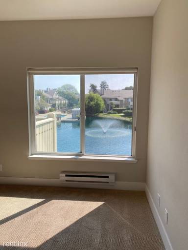 Main picture of 173 Shoreline Ct