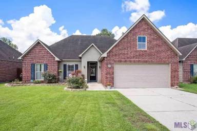 Main picture of 17091 Jamestowne Dr