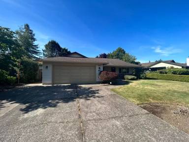 Main picture of 400 NE 24th St